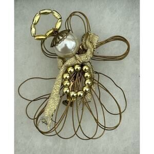 Handmade Vtg Wire Angel Pin